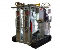 Hydraulic hooftrim chute on tracks